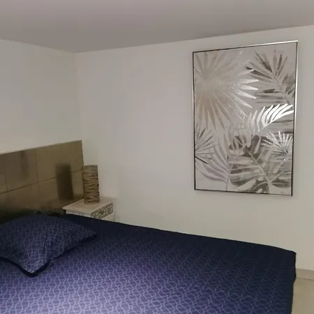 Logement Le Bois Le Pretre Apartment *